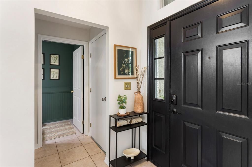 Под контрактом: $575,000 (4 спален, 2 ванн, 1816 Квадратных фут)