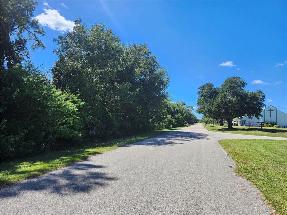 На продажу: $15,900 (0.23 acres)