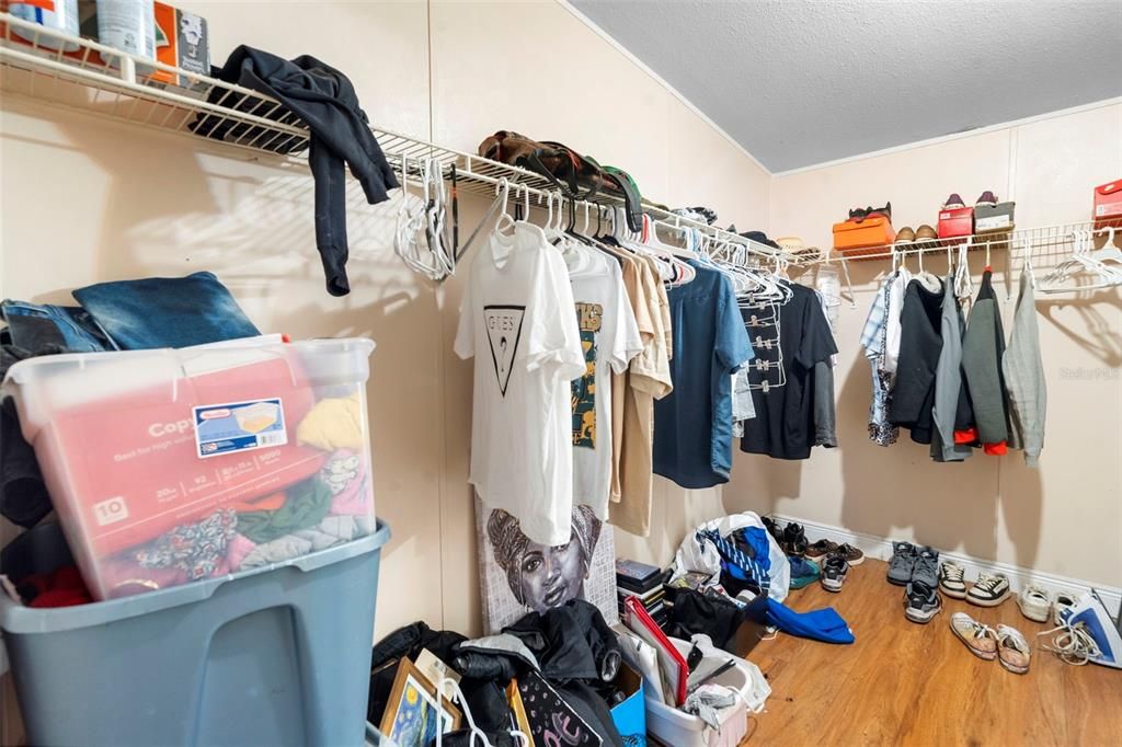 На продажу: $229,000 (4 спален, 2 ванн, 2280 Квадратных фут)