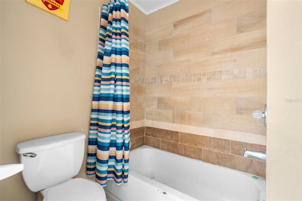 На продажу: $229,000 (4 спален, 2 ванн, 2280 Квадратных фут)