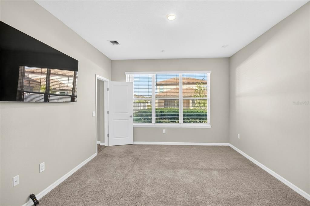 For Rent: $2,800 (3 beds, 2 baths, 1768 Square Feet)