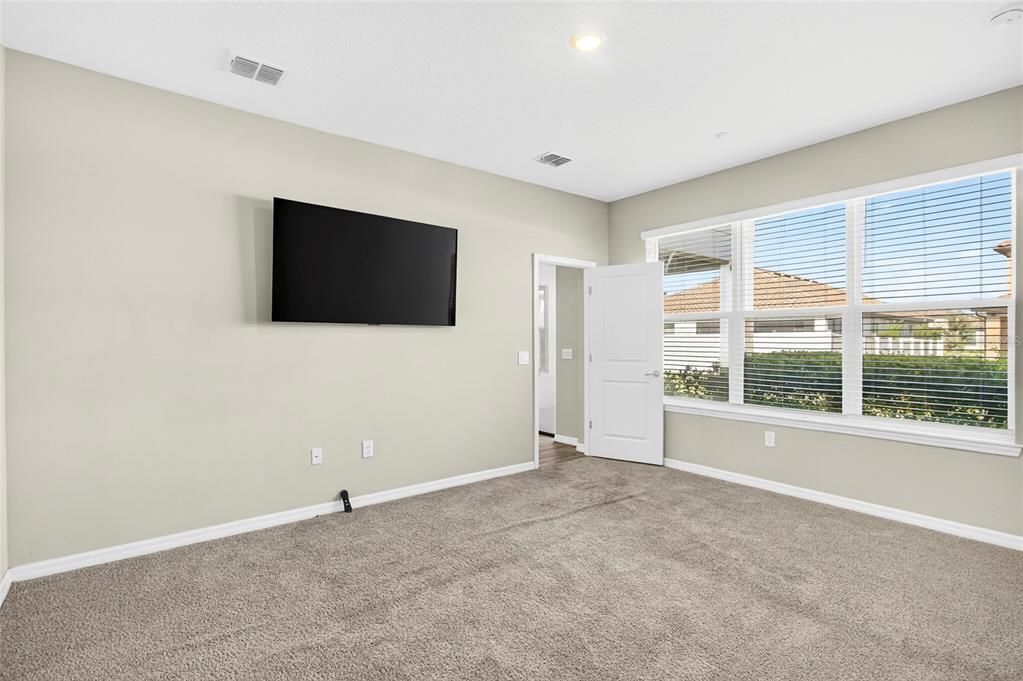 For Rent: $2,800 (3 beds, 2 baths, 1768 Square Feet)