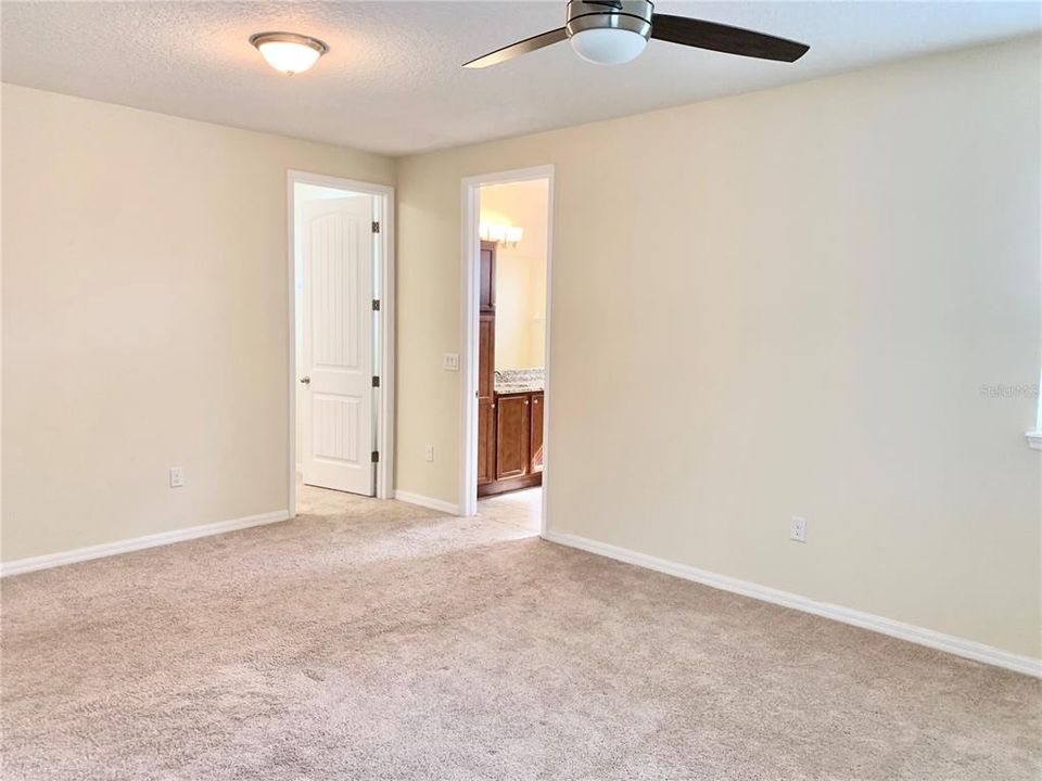 合同活跃: $2,850 (3 贝兹, 2 浴室, 2205 平方英尺)