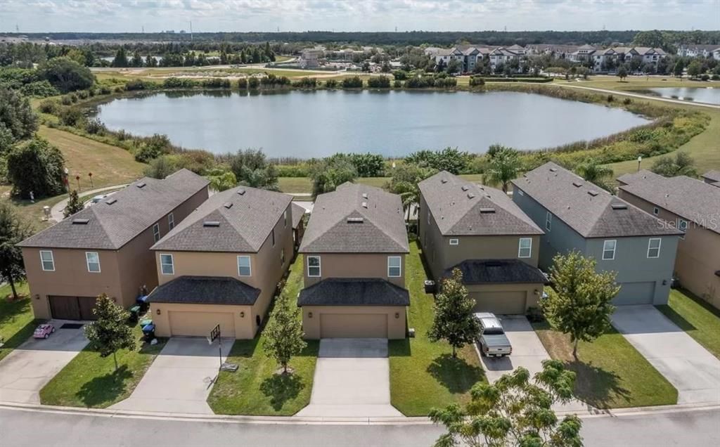 合同活跃: $2,850 (3 贝兹, 2 浴室, 2205 平方英尺)