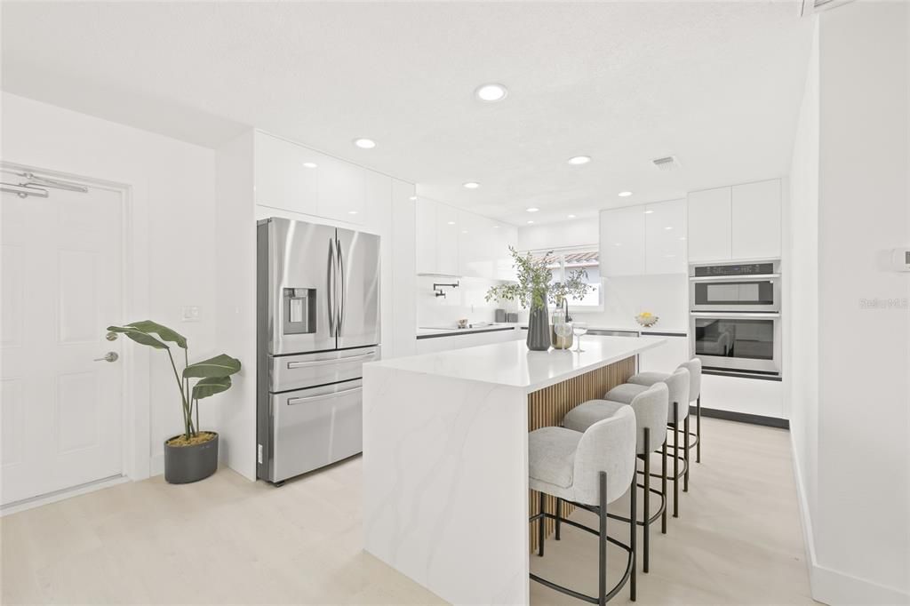 В аренду: $4,500 (3 спален, 2 ванн, 1646 Квадратных фут)