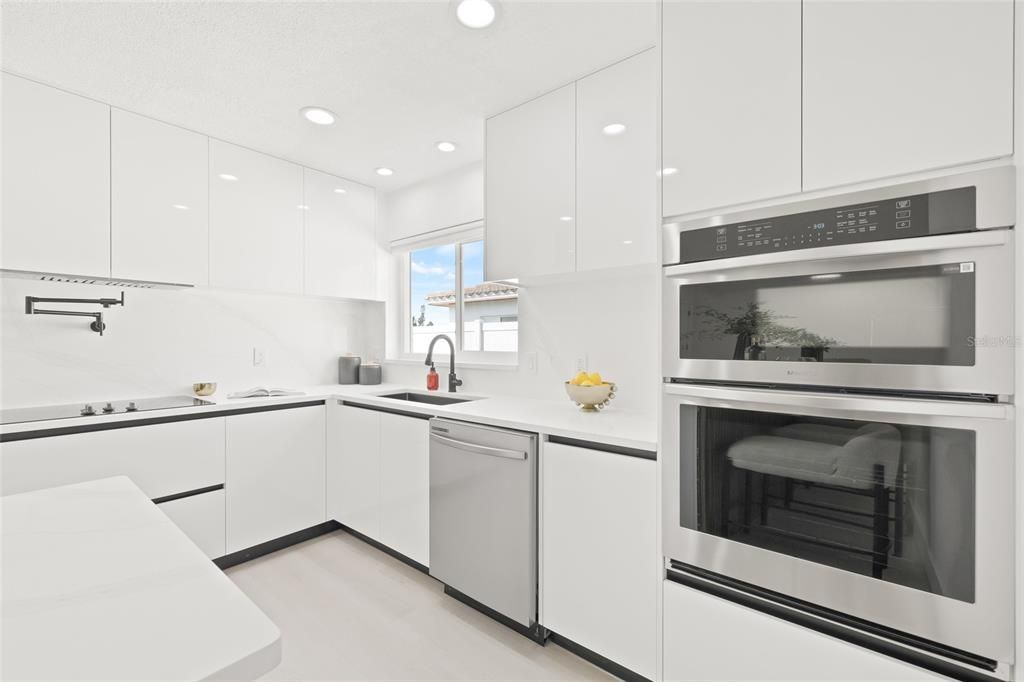 В аренду: $4,500 (3 спален, 2 ванн, 1646 Квадратных фут)