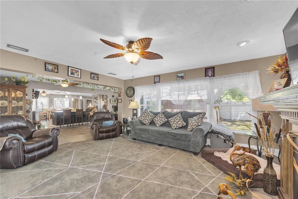 En Venta: $459,500 (2 camas, 2 baños, 1742 Pies cuadrados)