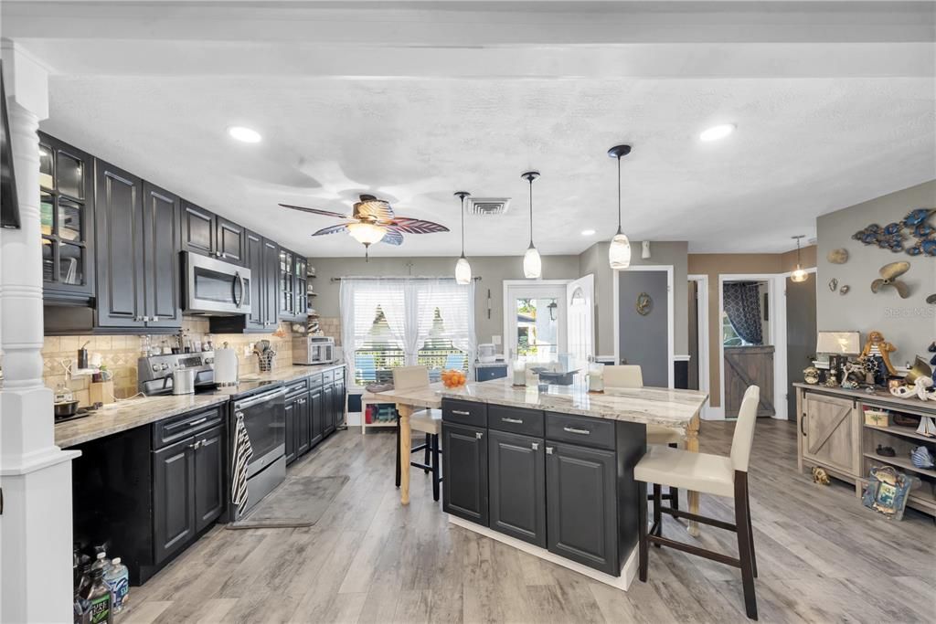 En Venta: $459,500 (2 camas, 2 baños, 1742 Pies cuadrados)