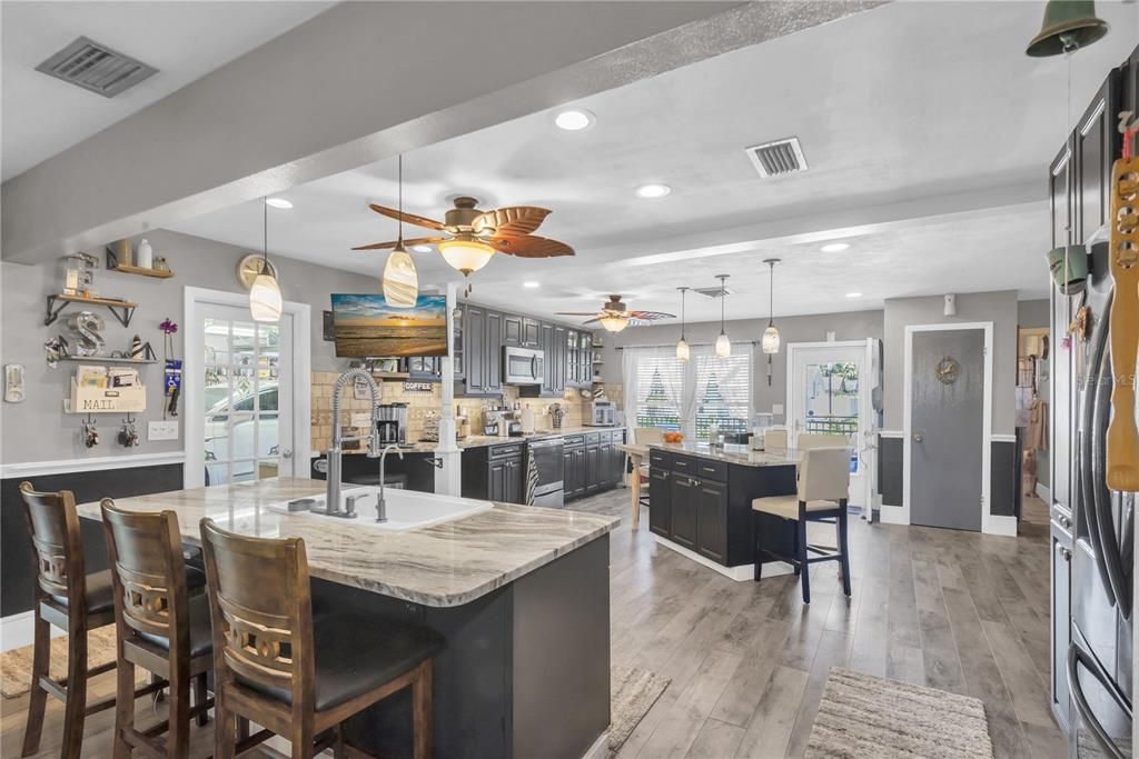 En Venta: $459,500 (2 camas, 2 baños, 1742 Pies cuadrados)