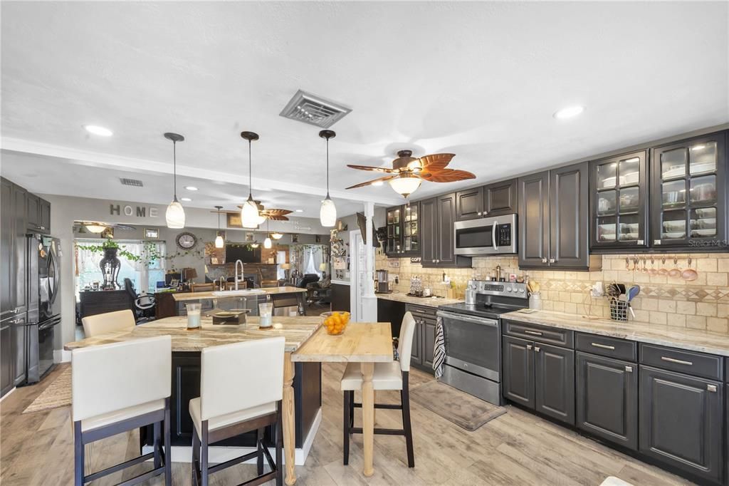 En Venta: $459,500 (2 camas, 2 baños, 1742 Pies cuadrados)