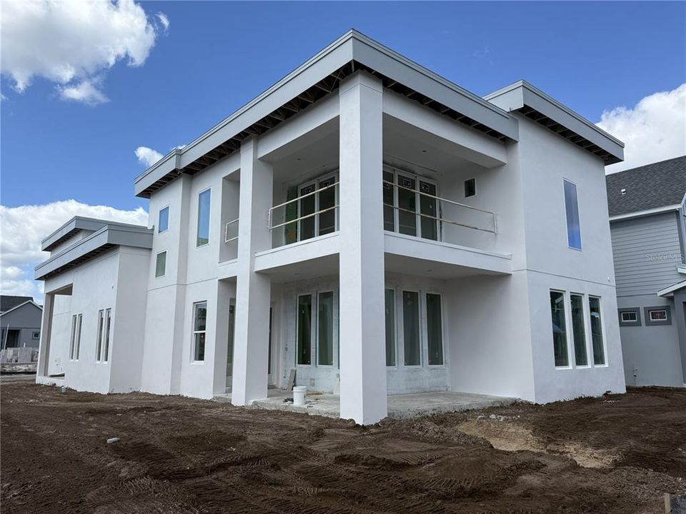 Active With Contract: $1,776,289 (7 beds, 6 baths, 4533 Square Feet)