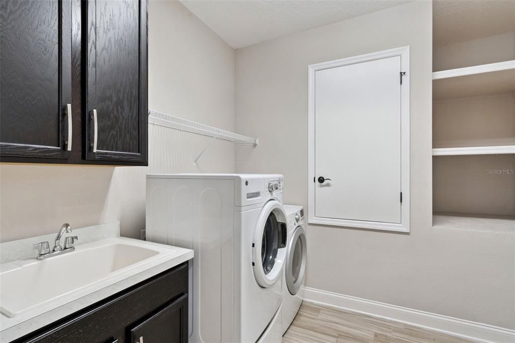 For Sale: $613,900 (4 beds, 3 baths, 2332 Square Feet)