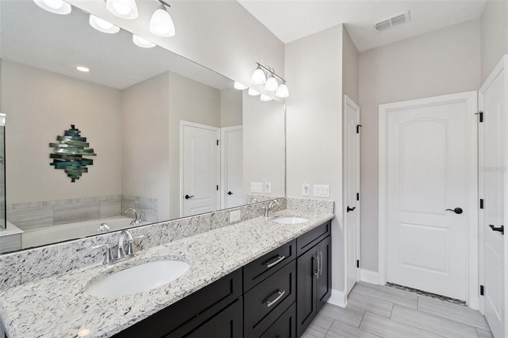 For Sale: $613,900 (4 beds, 3 baths, 2332 Square Feet)