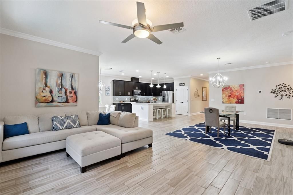 For Sale: $613,900 (4 beds, 3 baths, 2332 Square Feet)