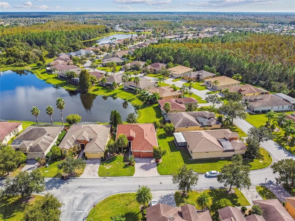 For Sale: $450,000 (2 beds, 2 baths, 2211 Square Feet)