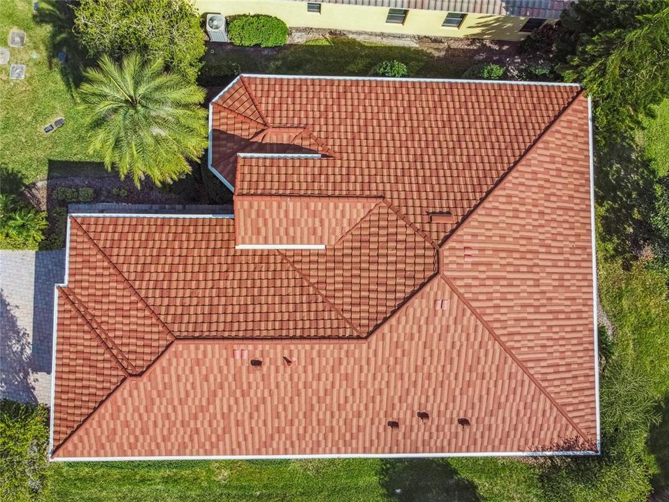 For Sale: $450,000 (2 beds, 2 baths, 2211 Square Feet)