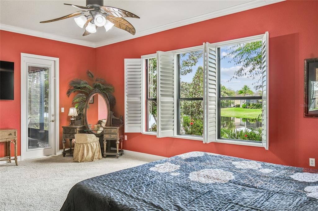 For Sale: $450,000 (2 beds, 2 baths, 2211 Square Feet)