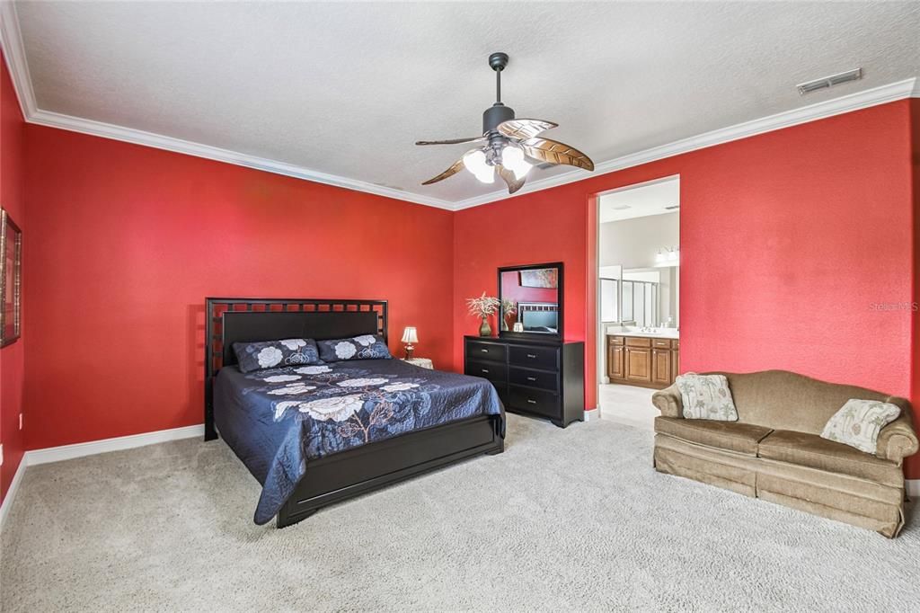 For Sale: $450,000 (2 beds, 2 baths, 2211 Square Feet)