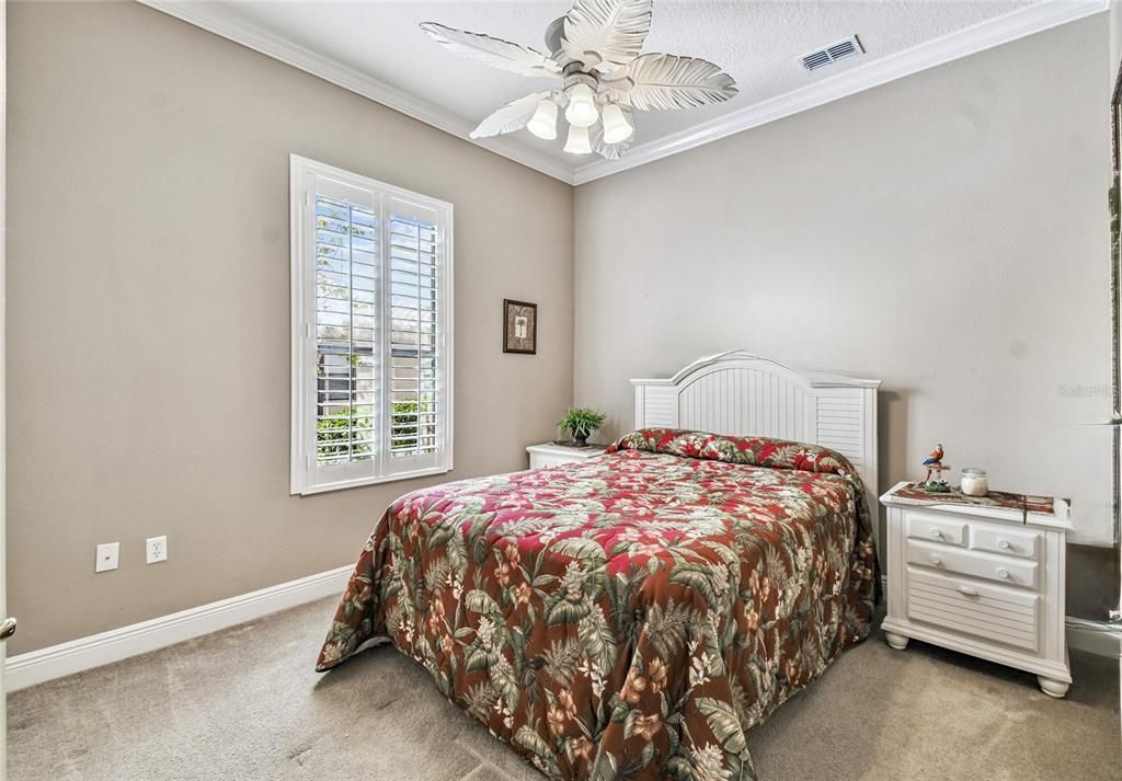 For Sale: $450,000 (2 beds, 2 baths, 2211 Square Feet)