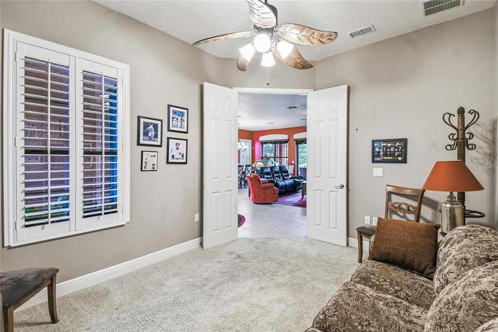 For Sale: $450,000 (2 beds, 2 baths, 2211 Square Feet)