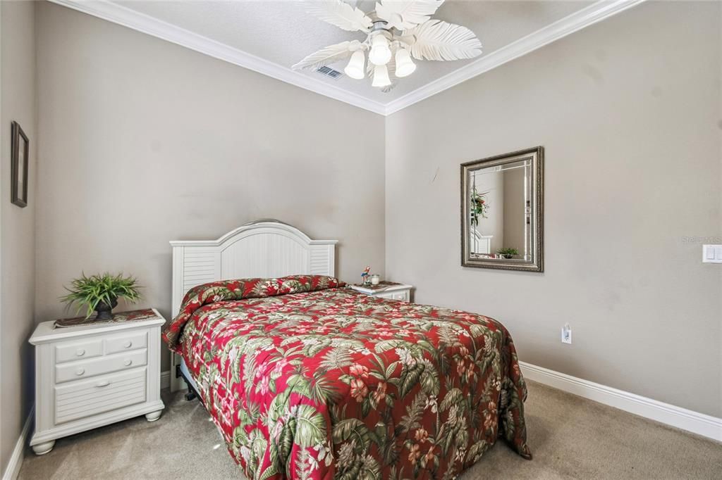 For Sale: $450,000 (2 beds, 2 baths, 2211 Square Feet)