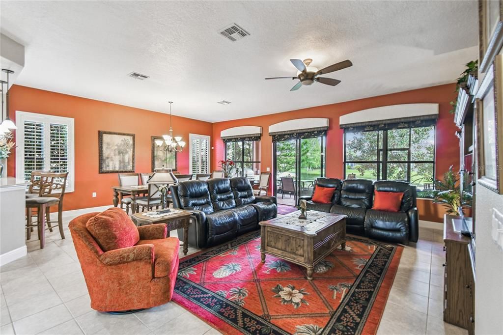 For Sale: $450,000 (2 beds, 2 baths, 2211 Square Feet)