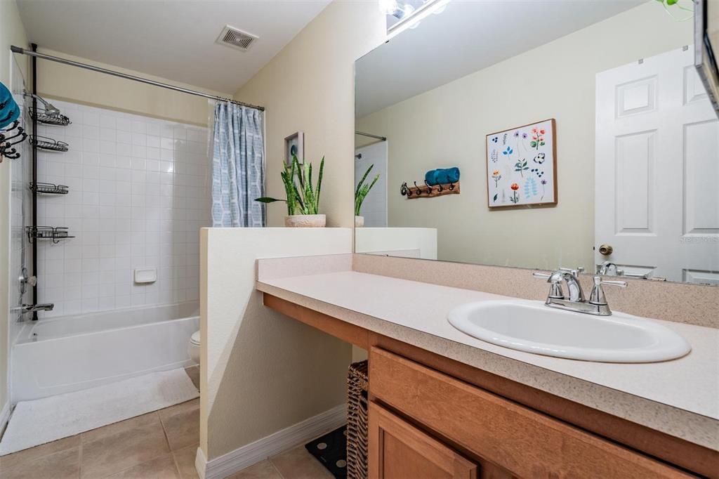 For Sale: $285,000 (3 beds, 2 baths, 1880 Square Feet)