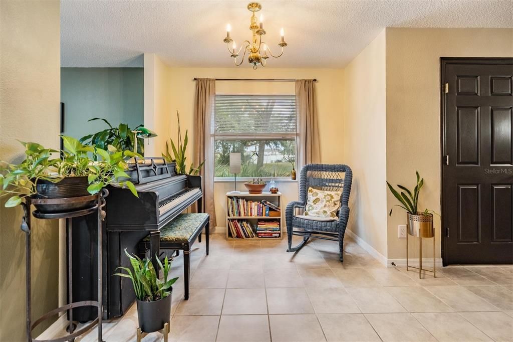 For Sale: $285,000 (3 beds, 2 baths, 1880 Square Feet)