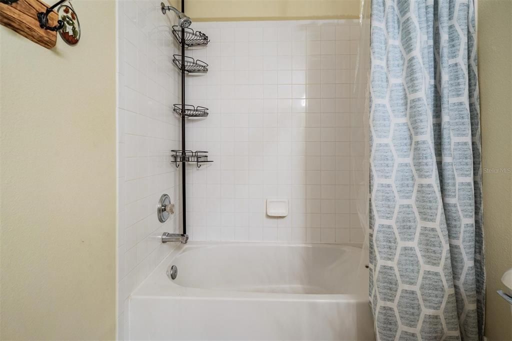 For Sale: $285,000 (3 beds, 2 baths, 1880 Square Feet)