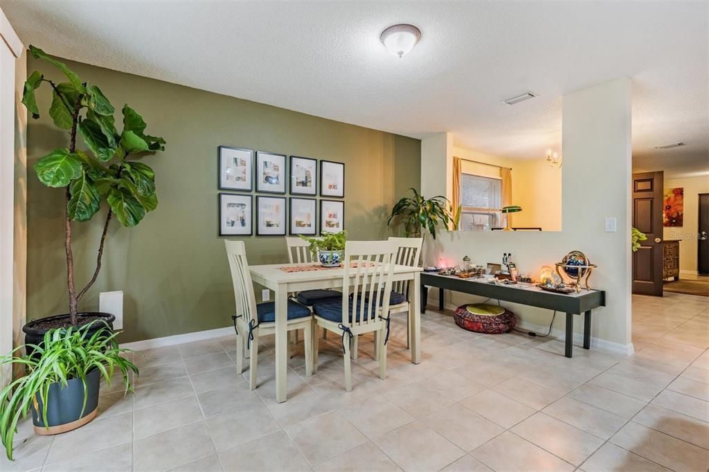 For Sale: $285,000 (3 beds, 2 baths, 1880 Square Feet)