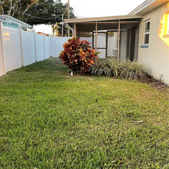 For Sale: $450,000 (3 beds, 2 baths, 1170 Square Feet)