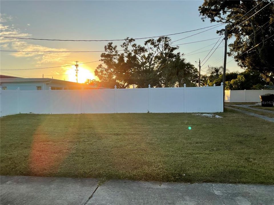 For Sale: $450,000 (3 beds, 2 baths, 1170 Square Feet)