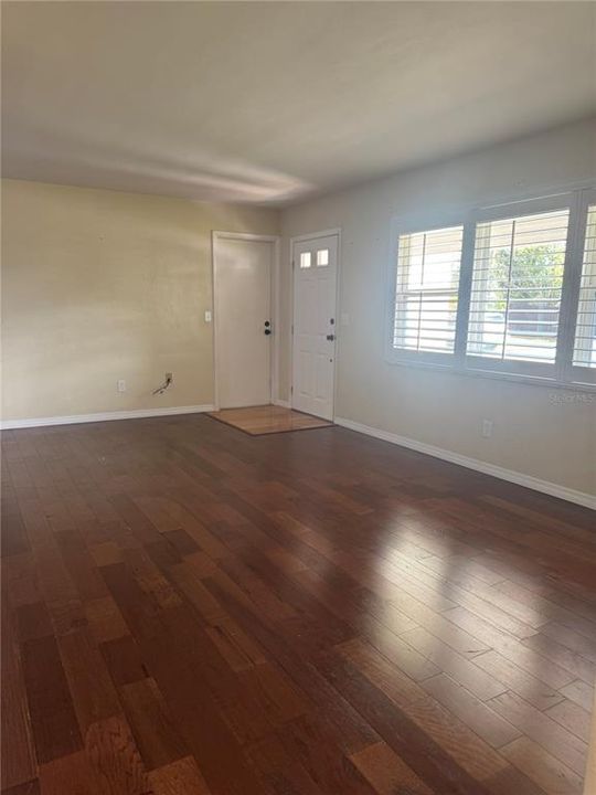 For Sale: $450,000 (3 beds, 2 baths, 1170 Square Feet)