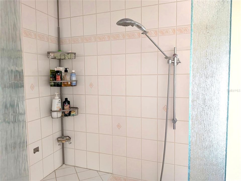 En Venta: $260,000 (2 camas, 2 baños, 1341 Pies cuadrados)