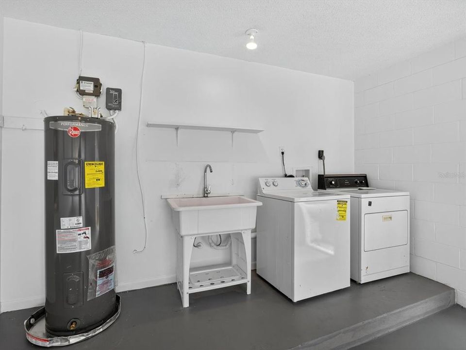 Activo con contrato: $428,000 (3 camas, 2 baños, 1529 Pies cuadrados)