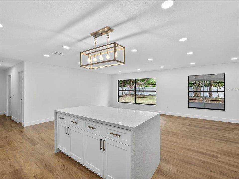 Activo con contrato: $428,000 (3 camas, 2 baños, 1529 Pies cuadrados)