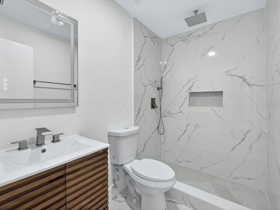 Activo con contrato: $428,000 (3 camas, 2 baños, 1529 Pies cuadrados)