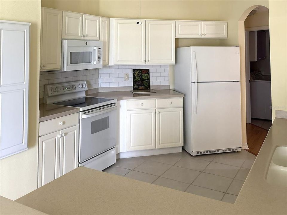 For Rent: $2,600 (3 beds, 2 baths, 1777 Square Feet)