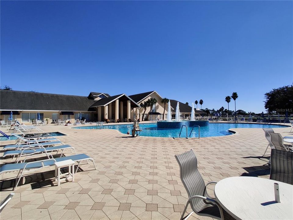 For Rent: $2,600 (3 beds, 2 baths, 1777 Square Feet)