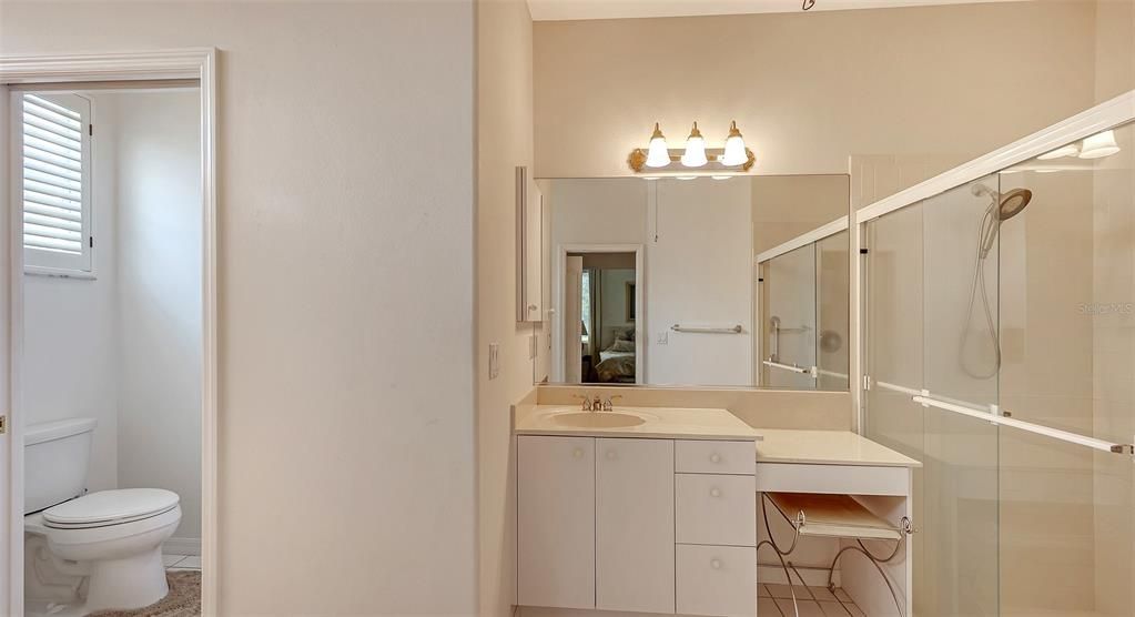 Под контрактом: $459,000 (3 спален, 2 ванн, 1951 Квадратных фут)