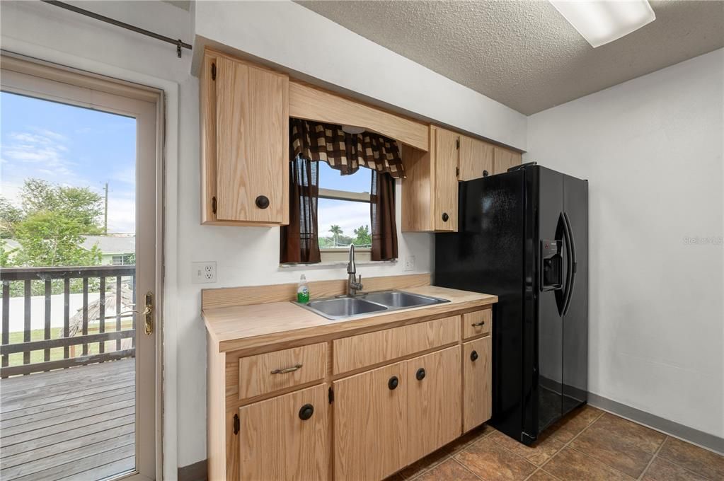 待售: $269,000 (2 贝兹, 2 浴室, 1352 平方英尺)