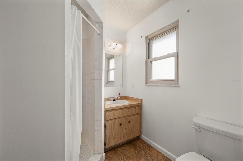 待售: $269,000 (2 贝兹, 2 浴室, 1352 平方英尺)