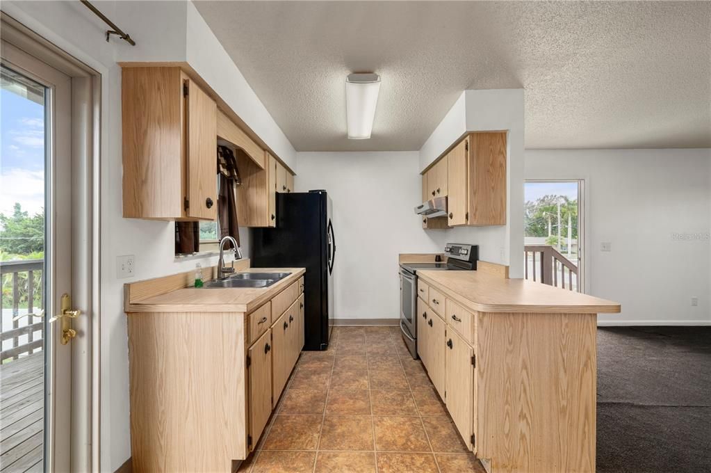 待售: $269,000 (2 贝兹, 2 浴室, 1352 平方英尺)