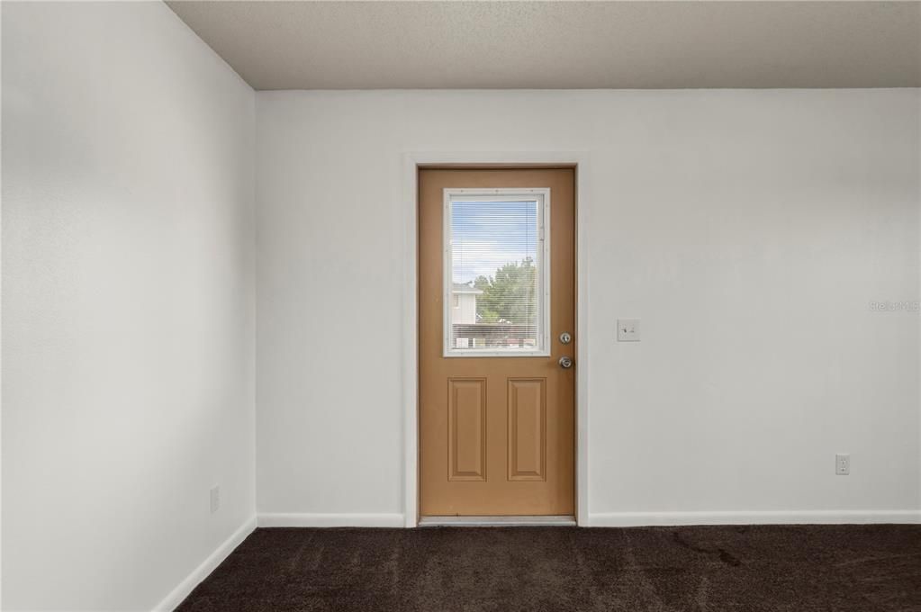 待售: $269,000 (2 贝兹, 2 浴室, 1352 平方英尺)