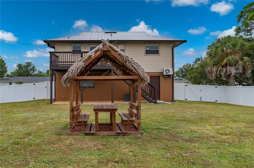 待售: $269,000 (2 贝兹, 2 浴室, 1352 平方英尺)