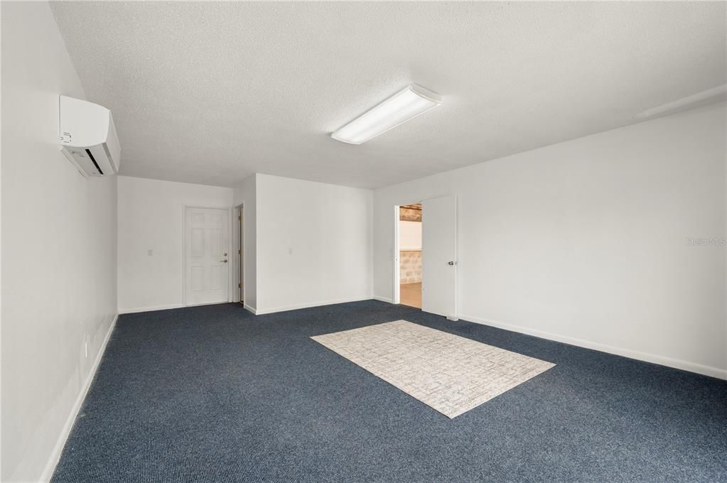 待售: $269,000 (2 贝兹, 2 浴室, 1352 平方英尺)