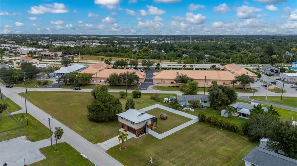 待售: $269,000 (2 贝兹, 2 浴室, 1352 平方英尺)