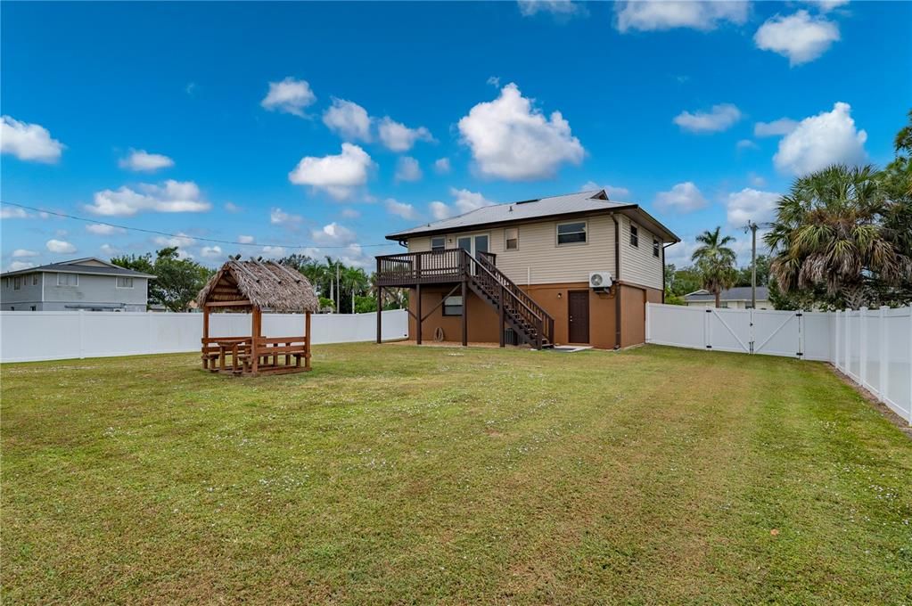 待售: $269,000 (2 贝兹, 2 浴室, 1352 平方英尺)