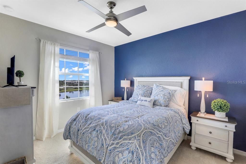 На продажу: $275,000 (3 спален, 2 ванн, 1301 Квадратных фут)