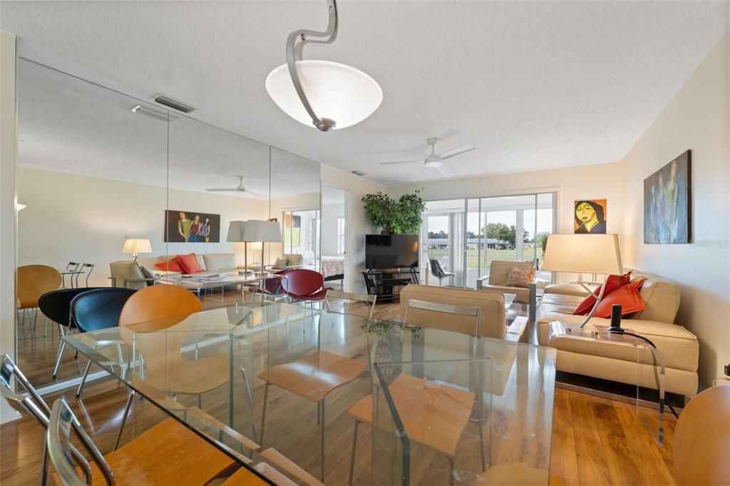 待售: $170,000 (2 贝兹, 2 浴室, 956 平方英尺)